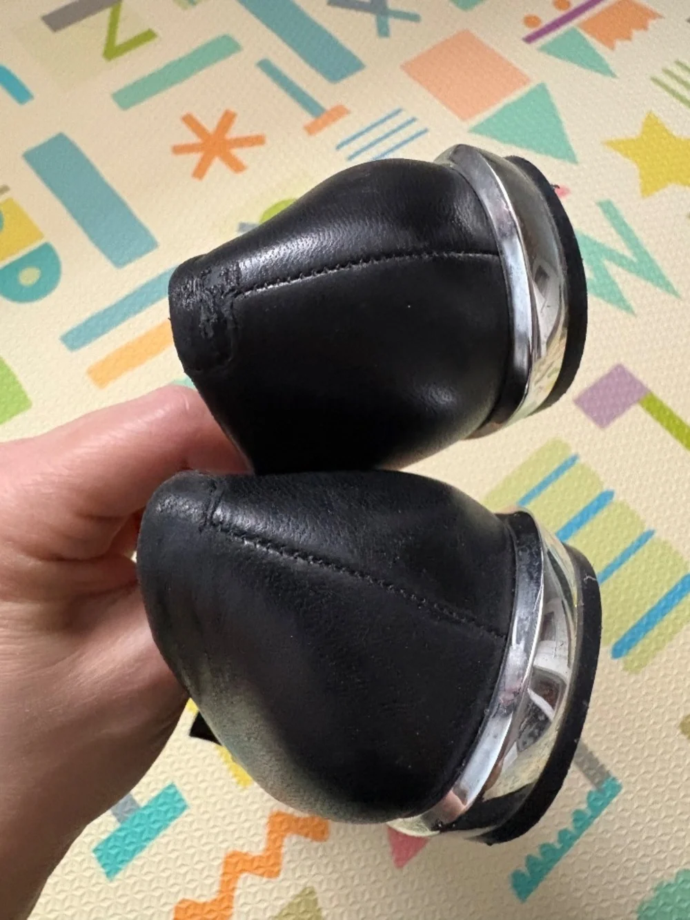 Pointed-toe flats - Picture 3 of 8